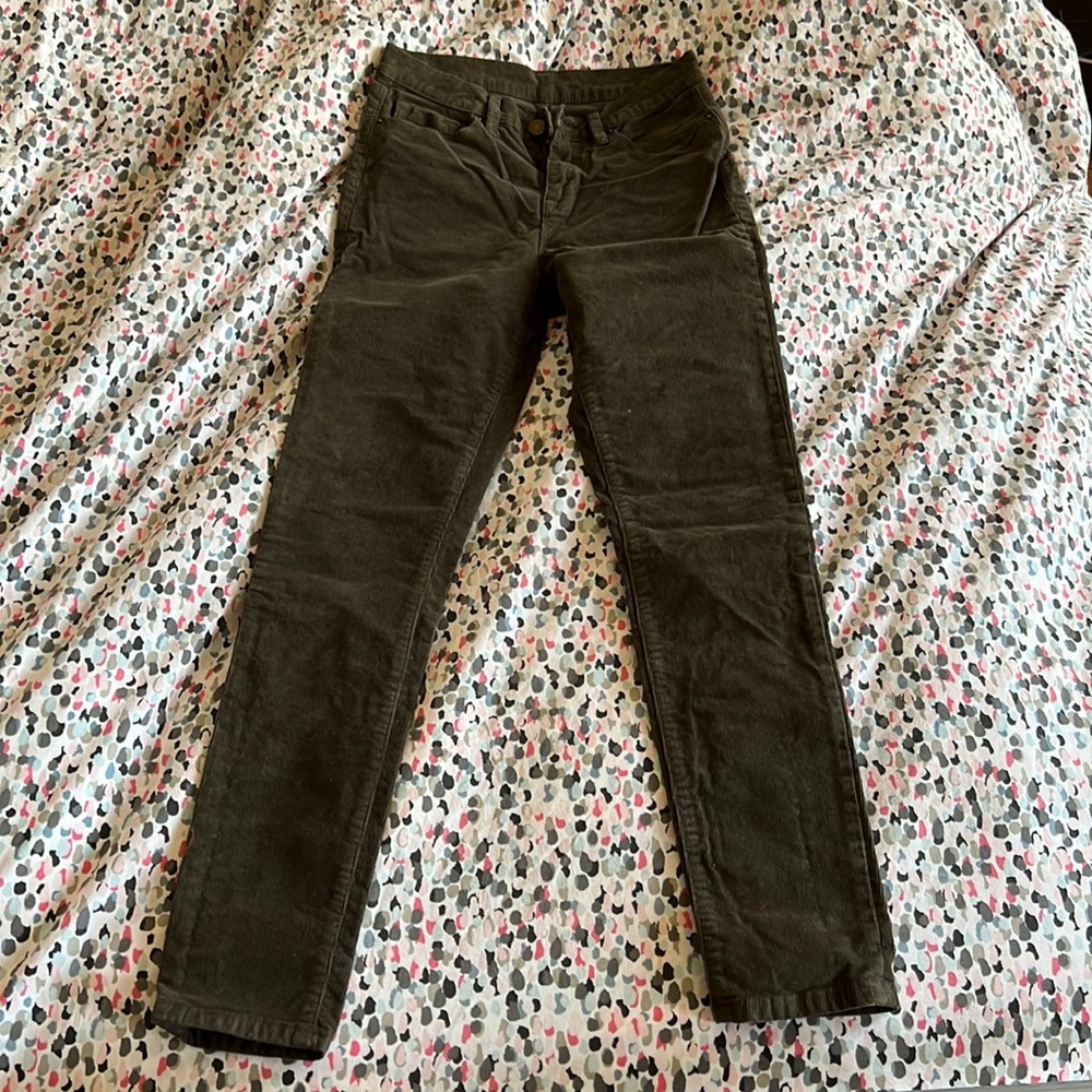 Urban Outfitters BDG twig high rise corduroy pants, size 26.